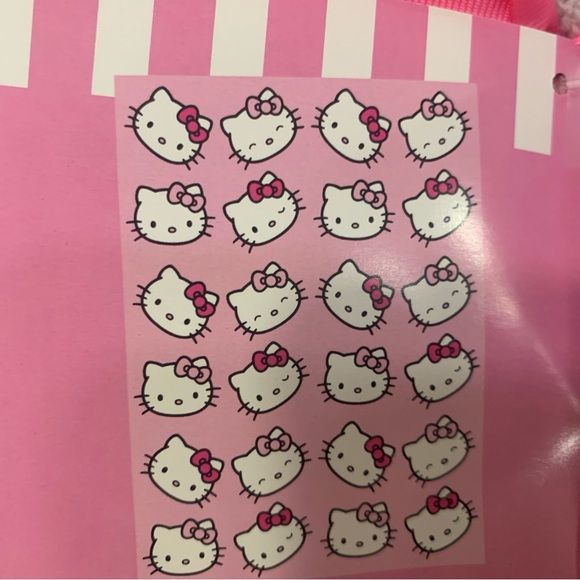New Hello Kitty Faces Pink 50" x 70" Super Soft Throw Blanket New With Tag - Picture 6 of 9